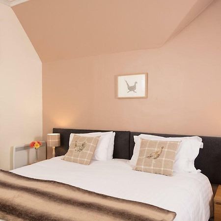 The Gordon Arms Hotel West Linton Exteriér fotografie